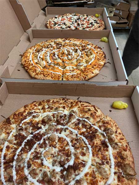 Revolution Pizza Serving Mentor, Chagrin Falls and Willowick Ohio