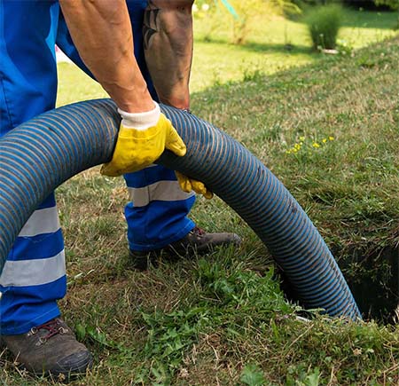 Hank Klink Plumbing - Northeast Ohio - Full Service Plumbing Since 1964! Drain & Sewer Snaking, Sewer & Water Line Replacement / Excavation