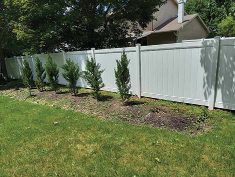 Northeast Ohio Fence & Deck - Northeast Ohio - Fence Installation Company. All Work Guaranteed. Wood, Vinyl, Aluminum, Chain Link & More